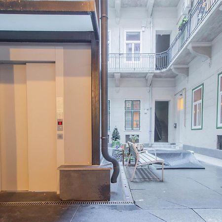 Kalvin 2Bdr Apartment With Ac ブダペスト エクステリア 写真