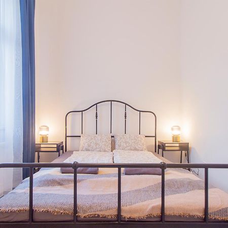 Kalvin 2Bdr Apartment With Ac ブダペスト エクステリア 写真