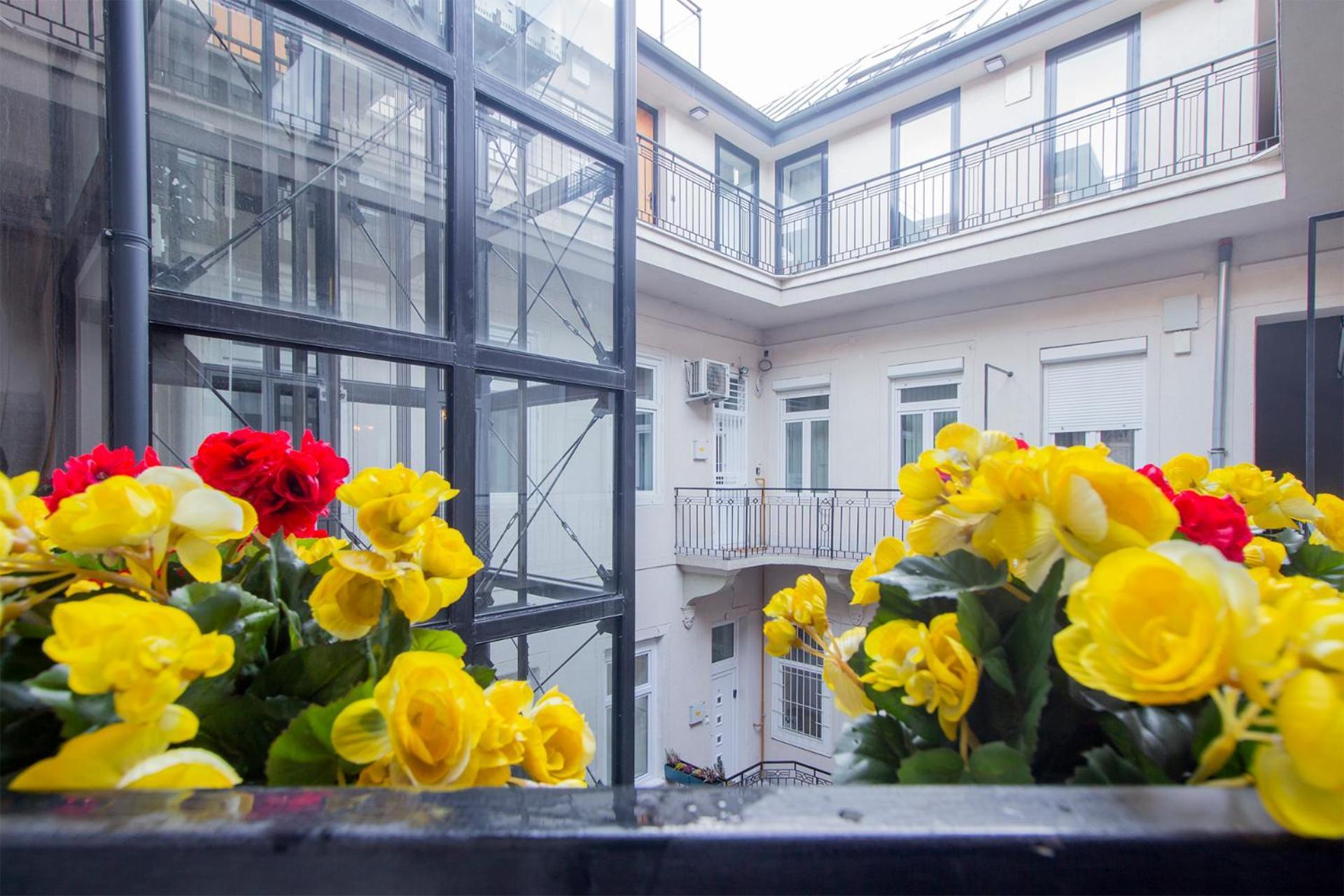 Kalvin 2Bdr Apartment With Ac ブダペスト エクステリア 写真