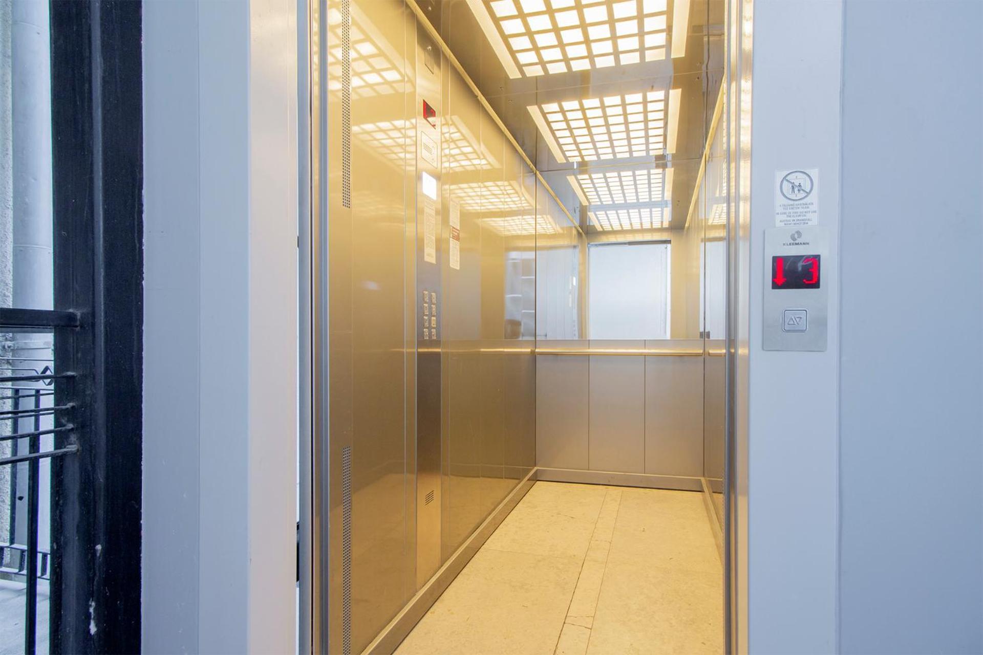 Kalvin 2Bdr Apartment With Ac ブダペスト エクステリア 写真